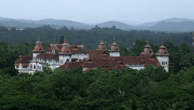 Kowdiar Palace
